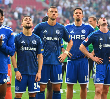 Fussball 1. Bundesliga/ FC Augsburg - FC Schalke 04 3-0