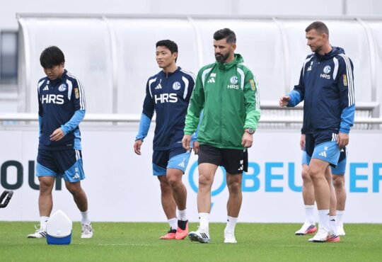 Hwang und Tanaka