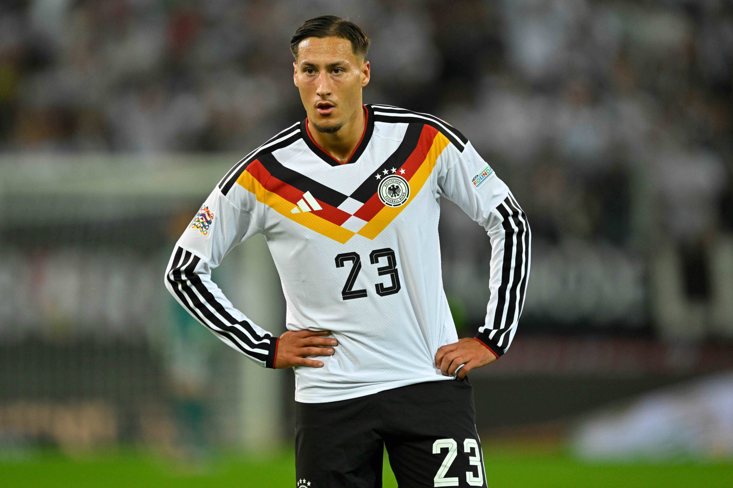Younes Ebnoutalib