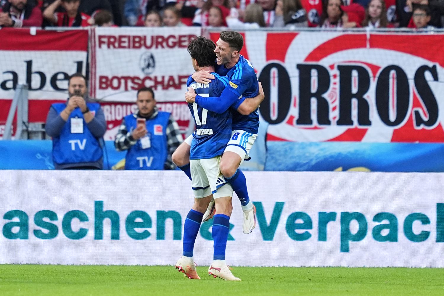 Adrian Gantenbein und Robin Gosens